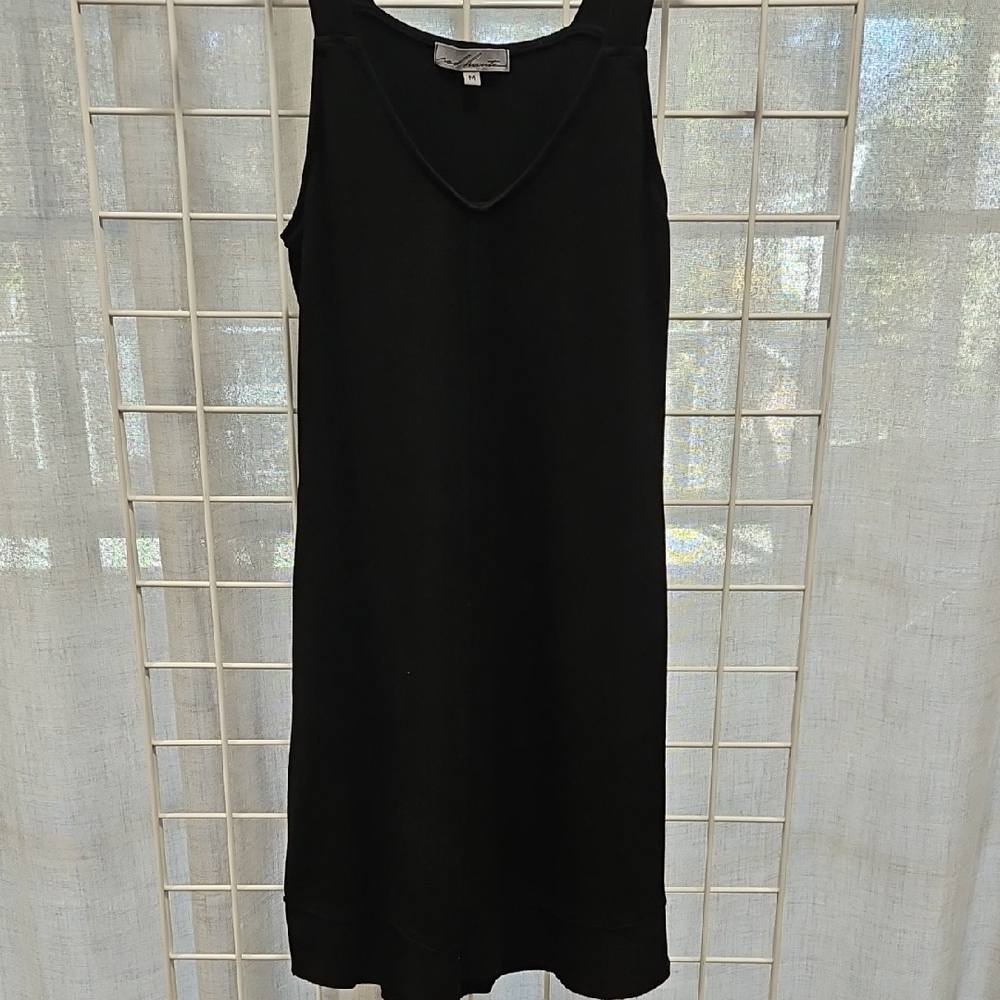Red Haute Black Sleeveless Pocketed Soft Midi Shift Dress